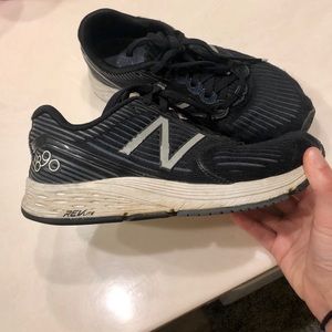 New balance 890 running shoes
